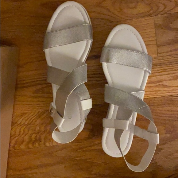 Guess Platform Sandals - Picture 5 of 5